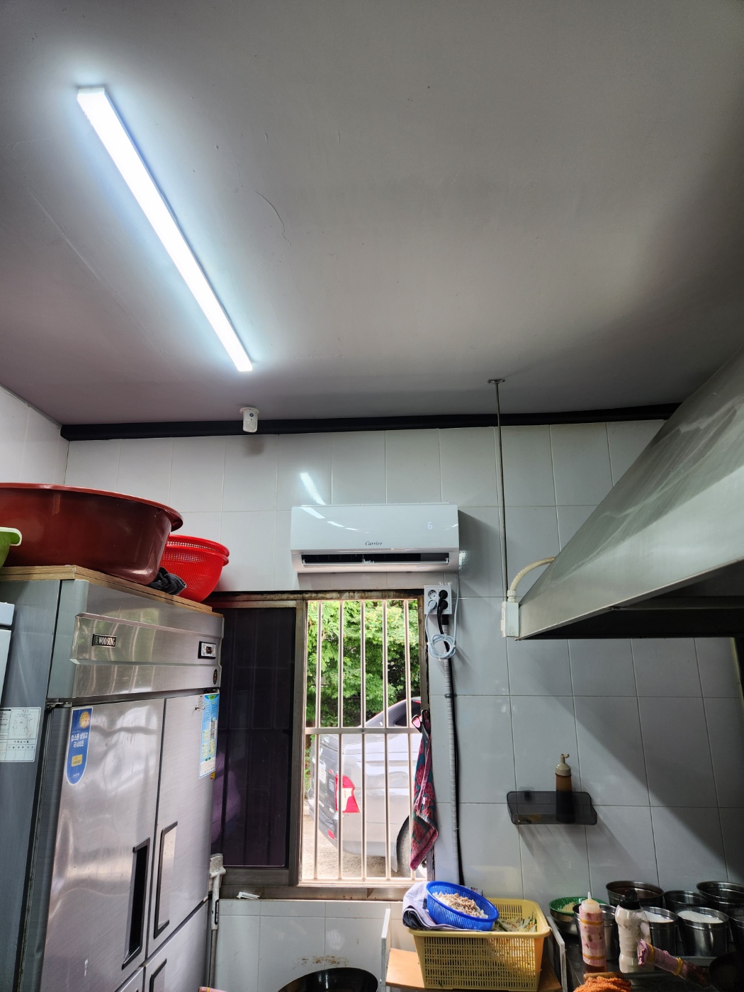 홀과 주방 냉난방, 효율을 바로잡은 설치 사례