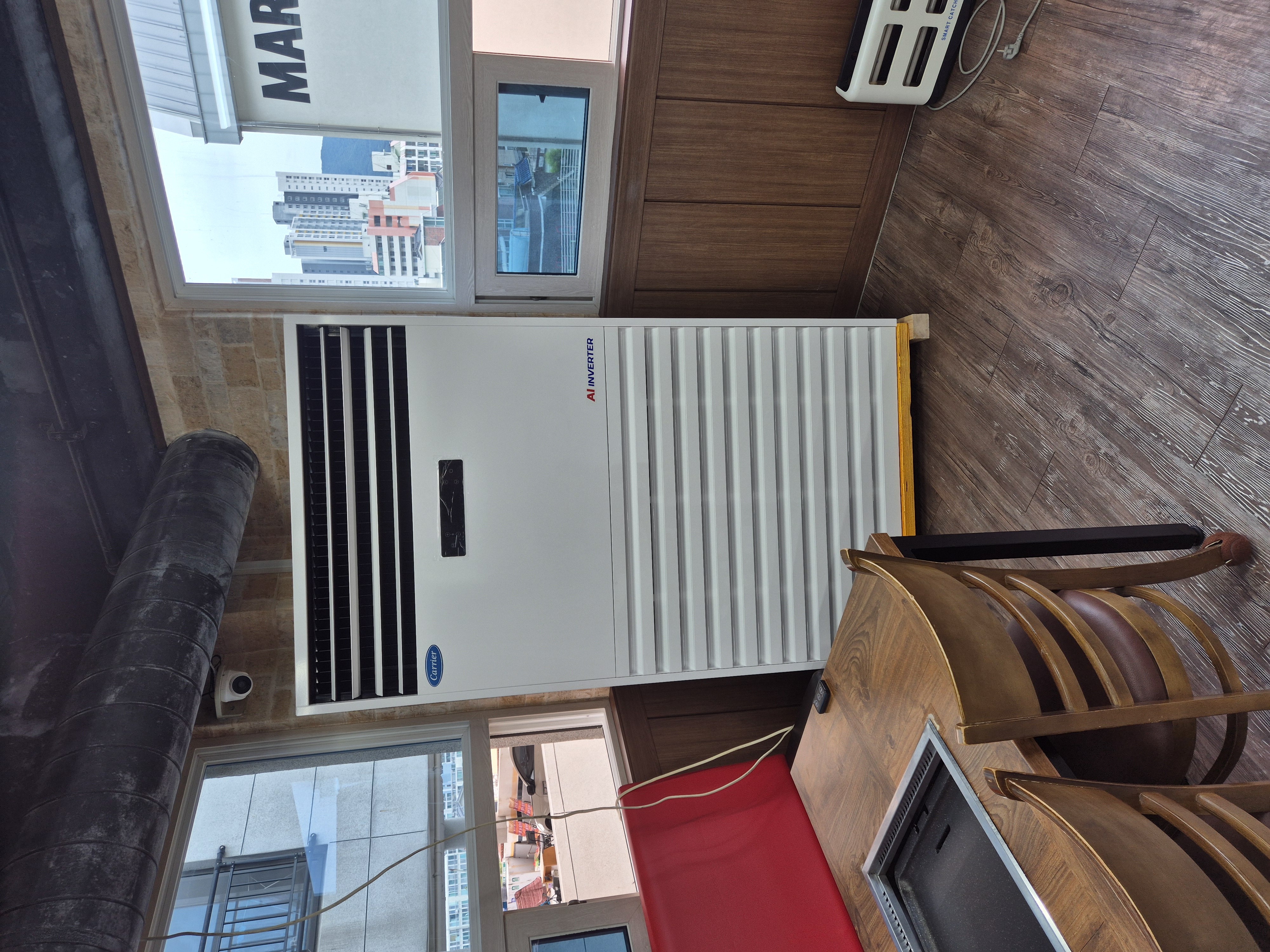 30평 고기집, 화로 열에도 시원한 냉방을 구현한 사례